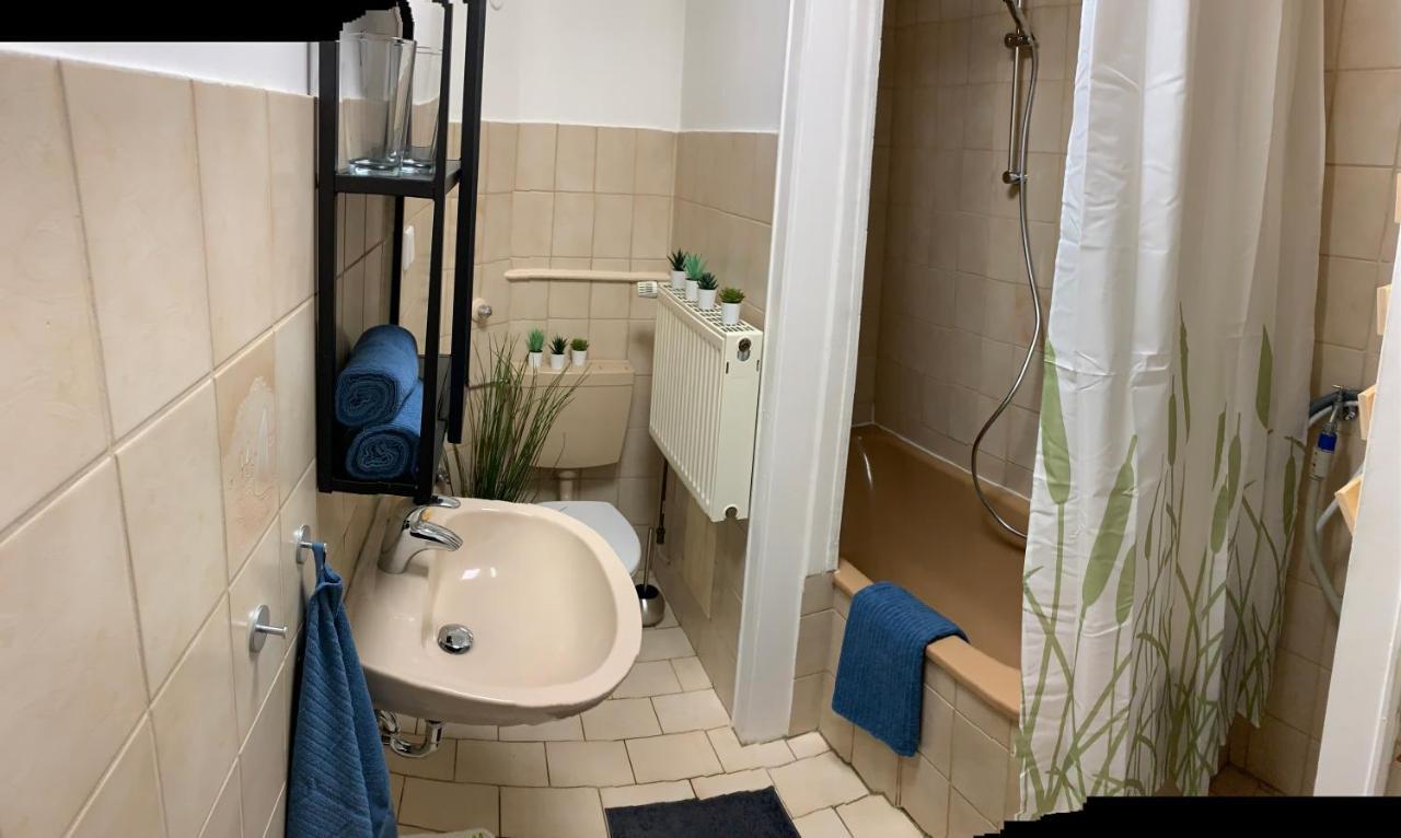 קאסל Haus Am Stadtrand Mit Super Verbindung In Die City מראה חיצוני תמונה